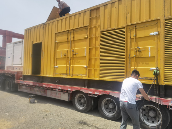 梁溪除了负载情况和发动机维护，还有哪些因素会影响 200kw 柴油发电机的油耗？