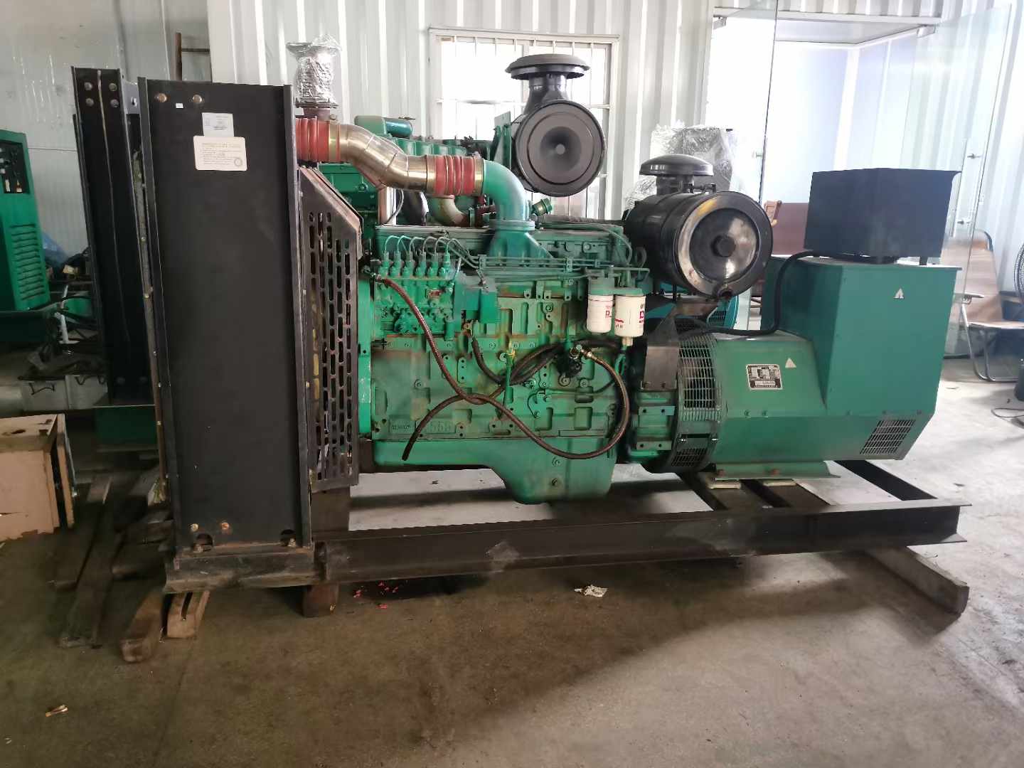 梁溪发电机租赁如何确定电缆的承载电流是否在安全范围内？