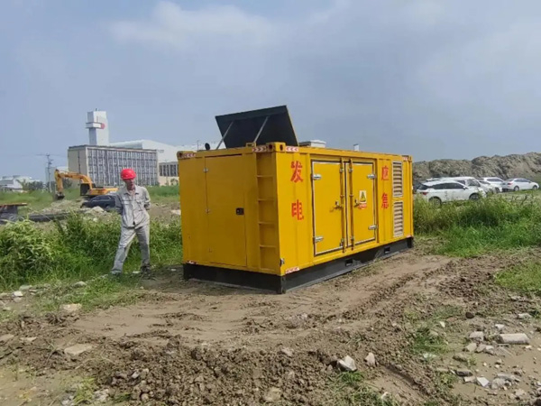 梁溪冬季低温环境下，发电机组启动电瓶的容量需求是否会增加？