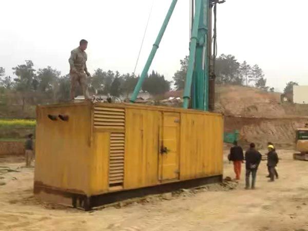 梁溪如何判断水冷式机油散热器密封件是否需要更换？